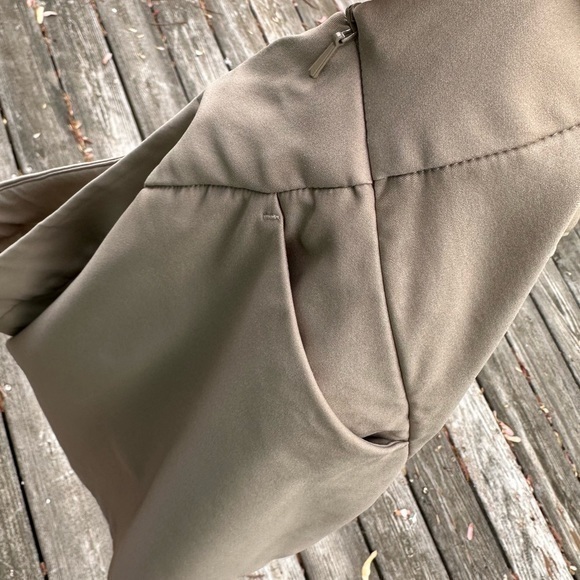 Nike Women’s Dri-Fit Tournament Golf Skort in Khaki (Size 10)‎ - Picture 9 of 14